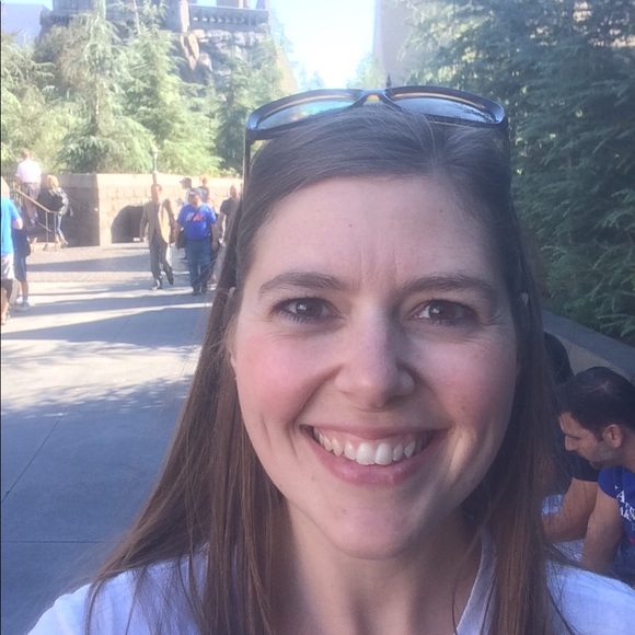 Meet your Posher, Amy - Picture 1 of 1